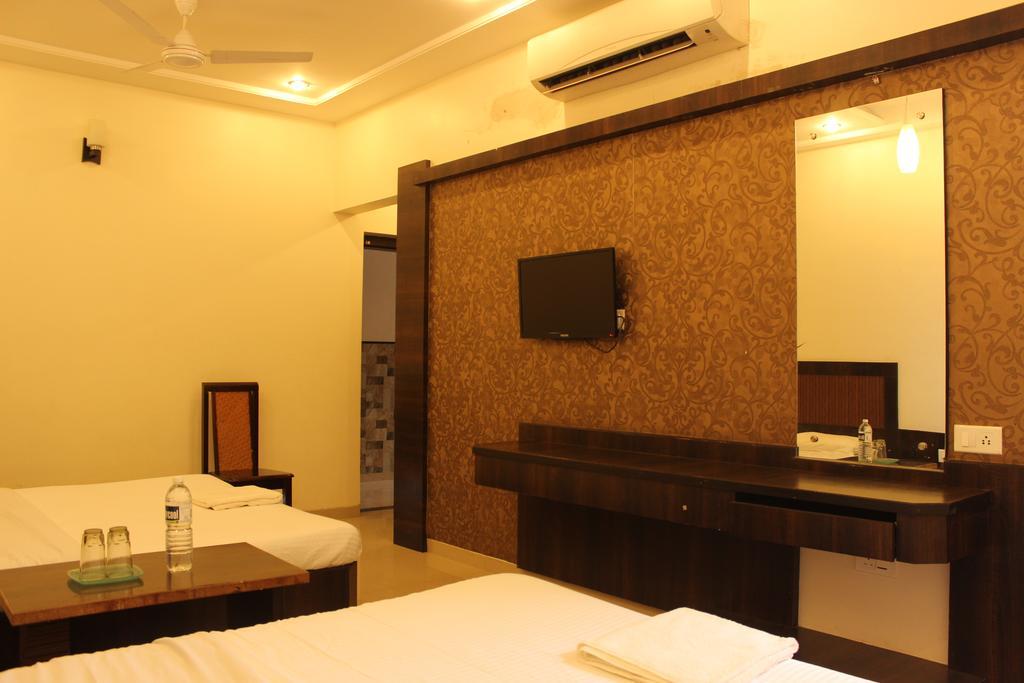 Hotel Sai Ramanand Shirdi Ngoại thất bức ảnh