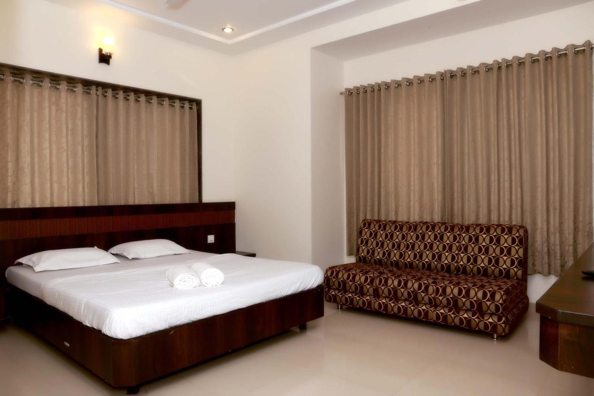 Hotel Sai Ramanand Shirdi Ngoại thất bức ảnh