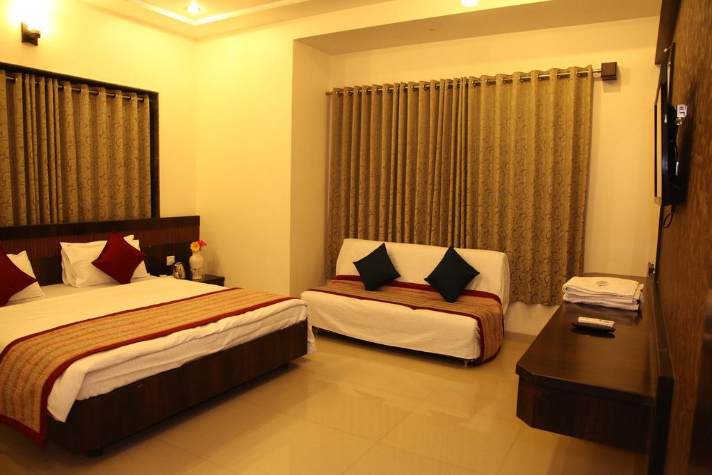 Hotel Sai Ramanand Shirdi Ngoại thất bức ảnh
