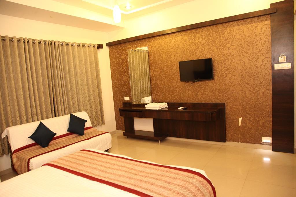 Hotel Sai Ramanand Shirdi Ngoại thất bức ảnh