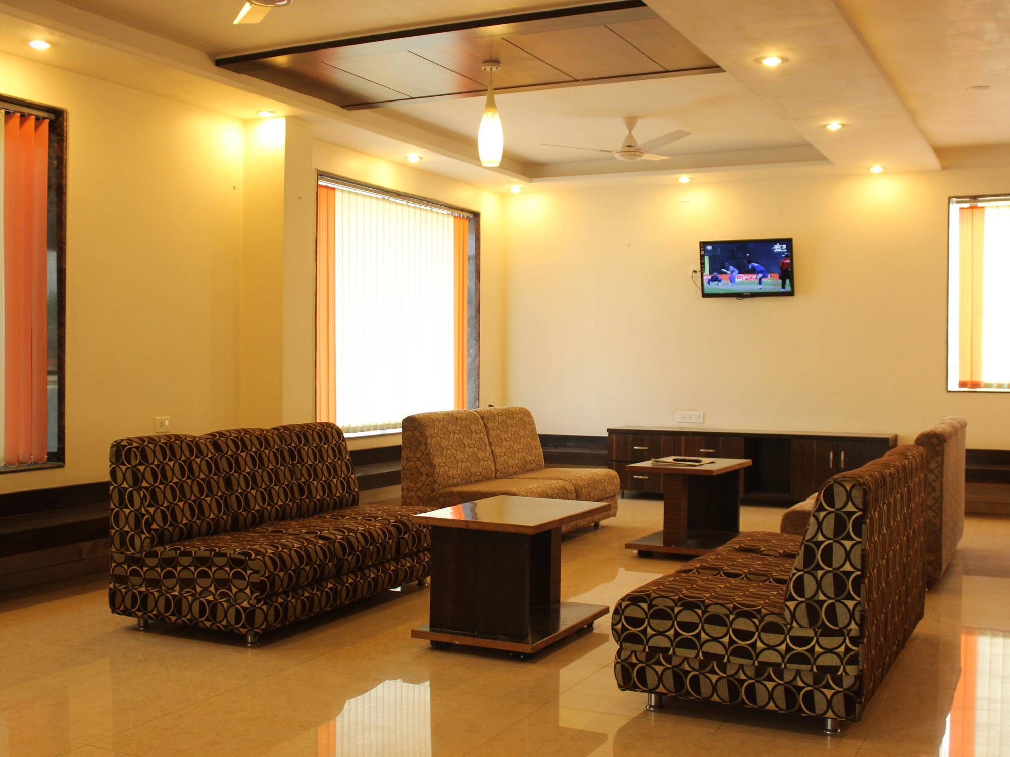 Hotel Sai Ramanand Shirdi Ngoại thất bức ảnh