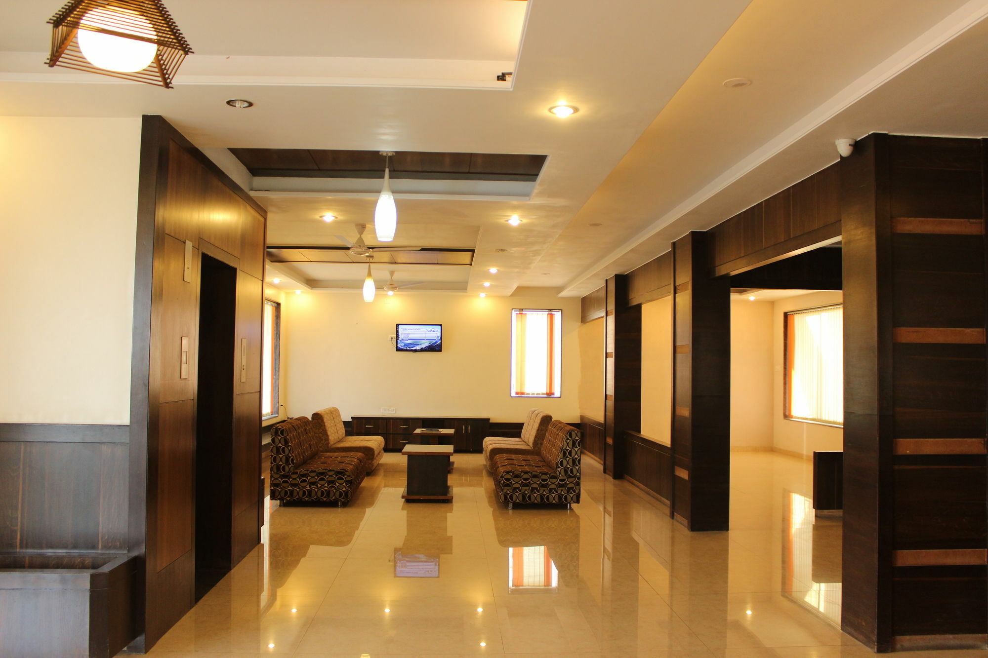 Hotel Sai Ramanand Shirdi Ngoại thất bức ảnh