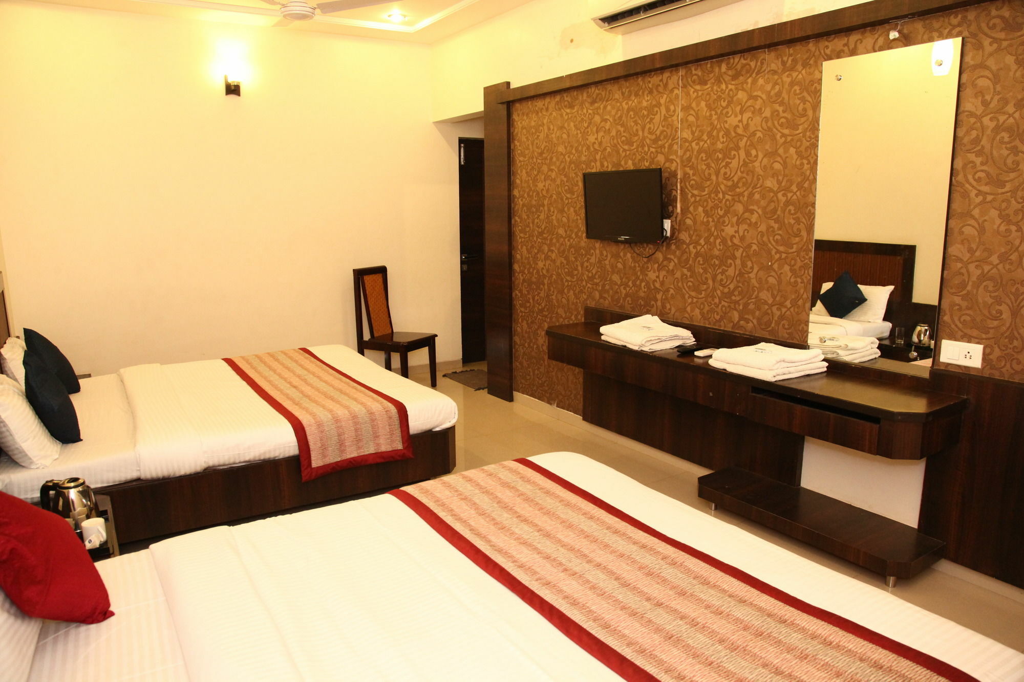 Hotel Sai Ramanand Shirdi Ngoại thất bức ảnh
