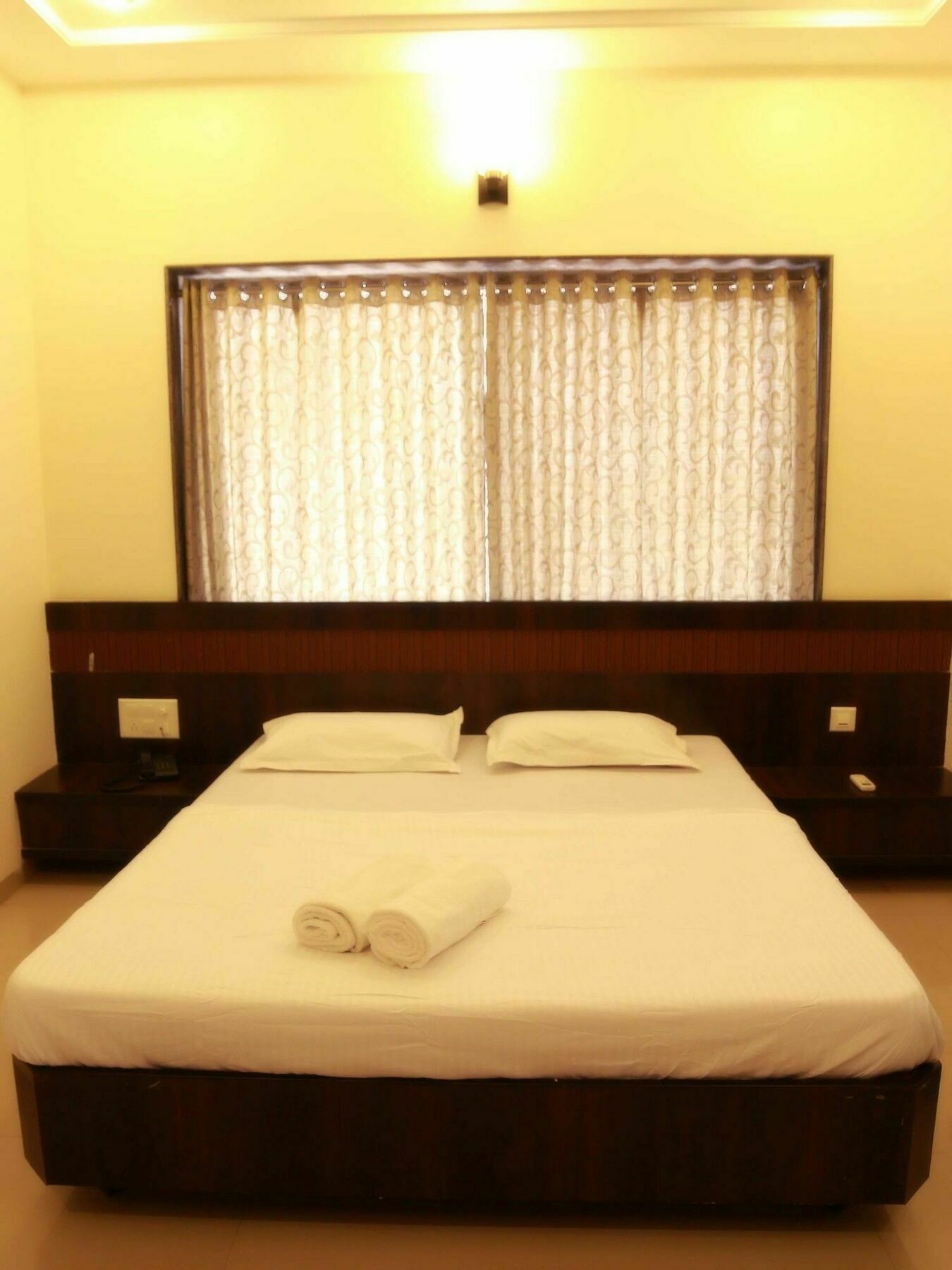Hotel Sai Ramanand Shirdi Ngoại thất bức ảnh