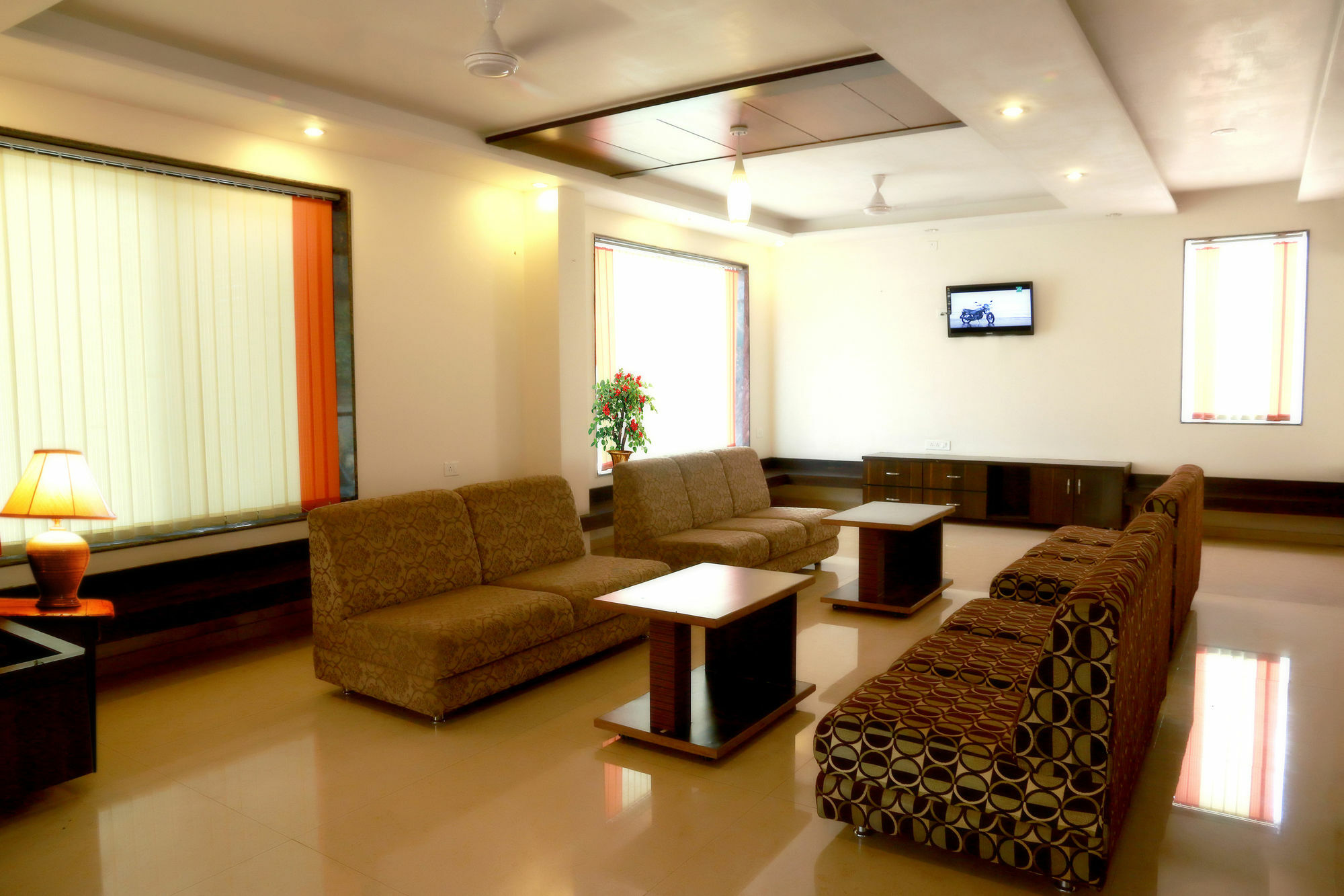 Hotel Sai Ramanand Shirdi Ngoại thất bức ảnh